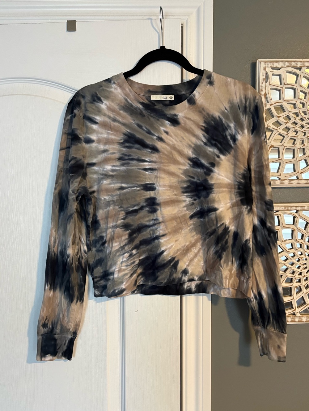 Aritzia | Wilfred Free Cropped Tie-Dye Crewneck Top